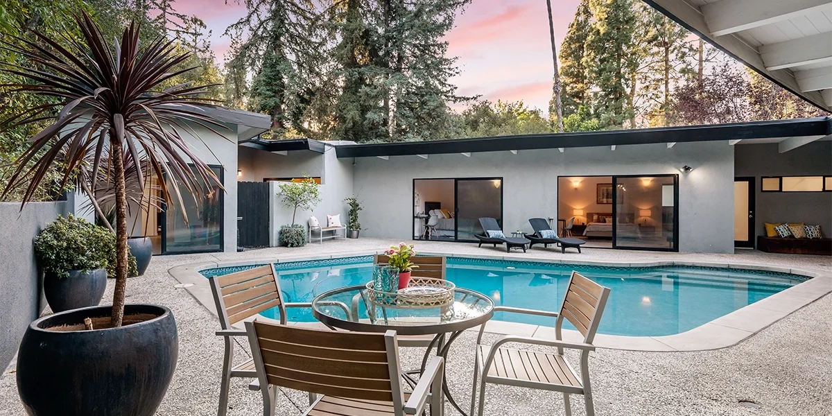 exterior-shot-of-a-modern