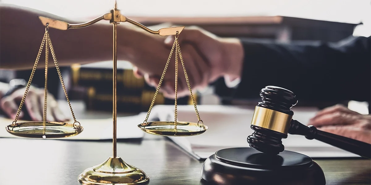 shaking-hands-after-good-cooperation